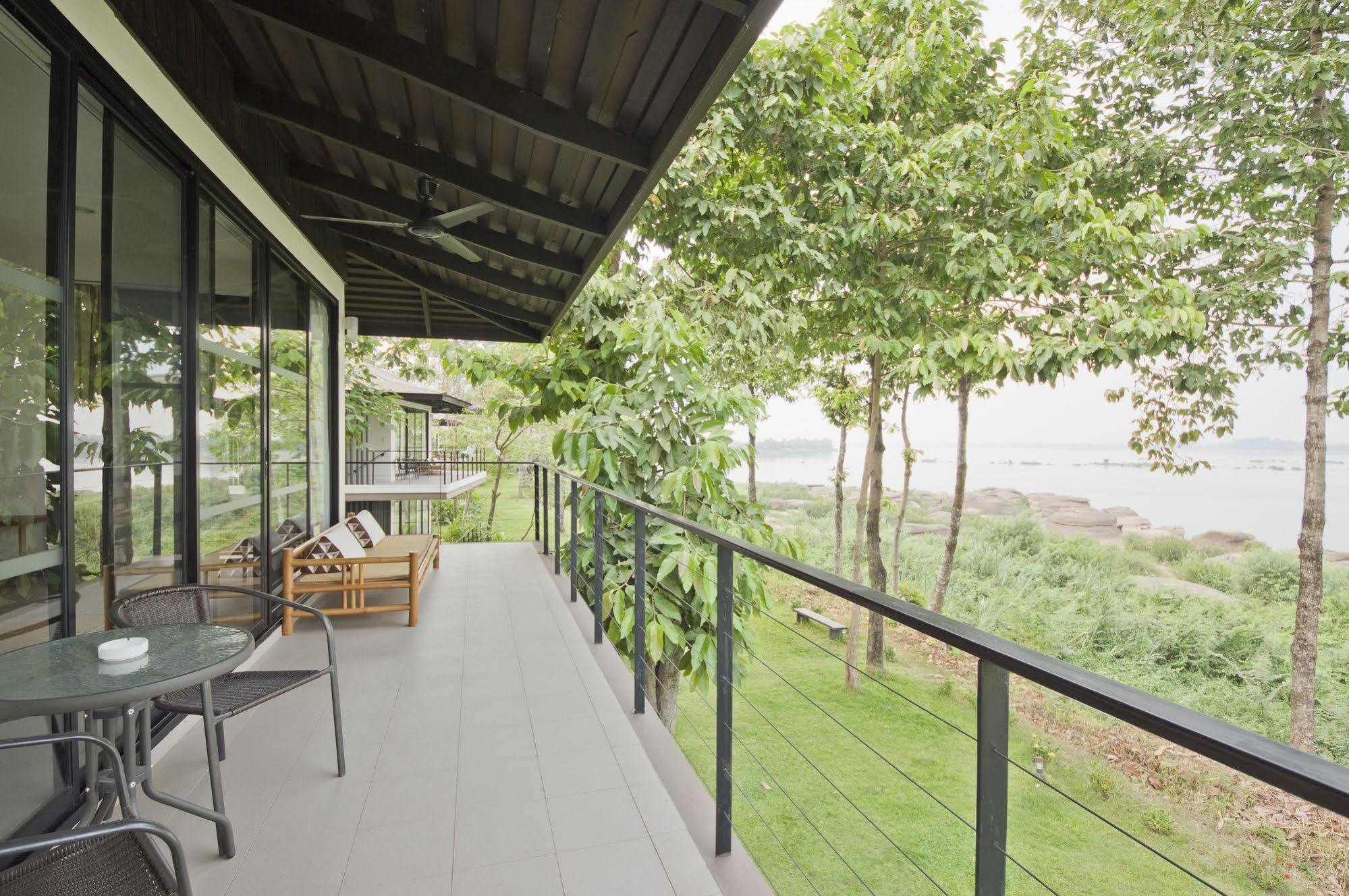 The River Resort Champasak Buitenkant foto